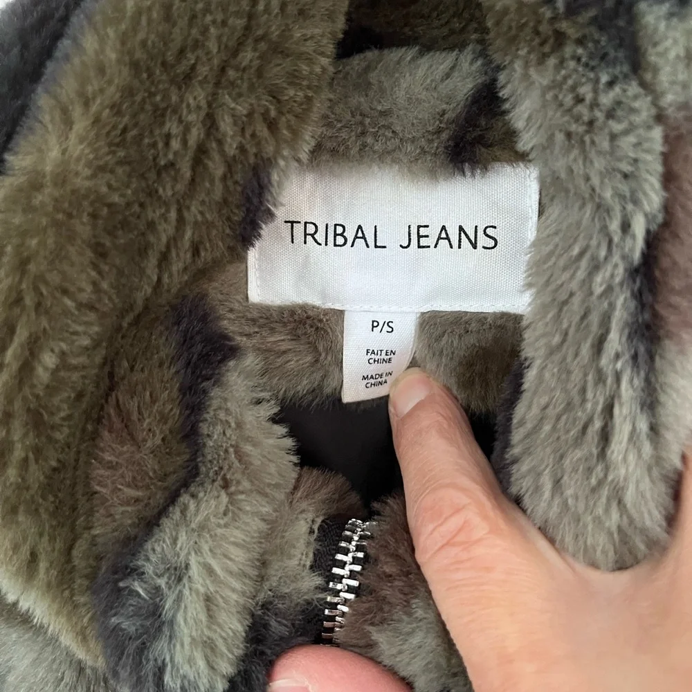 Tribal Jeans Cozy Camo Fleece Jacket - Picture 3 of 3